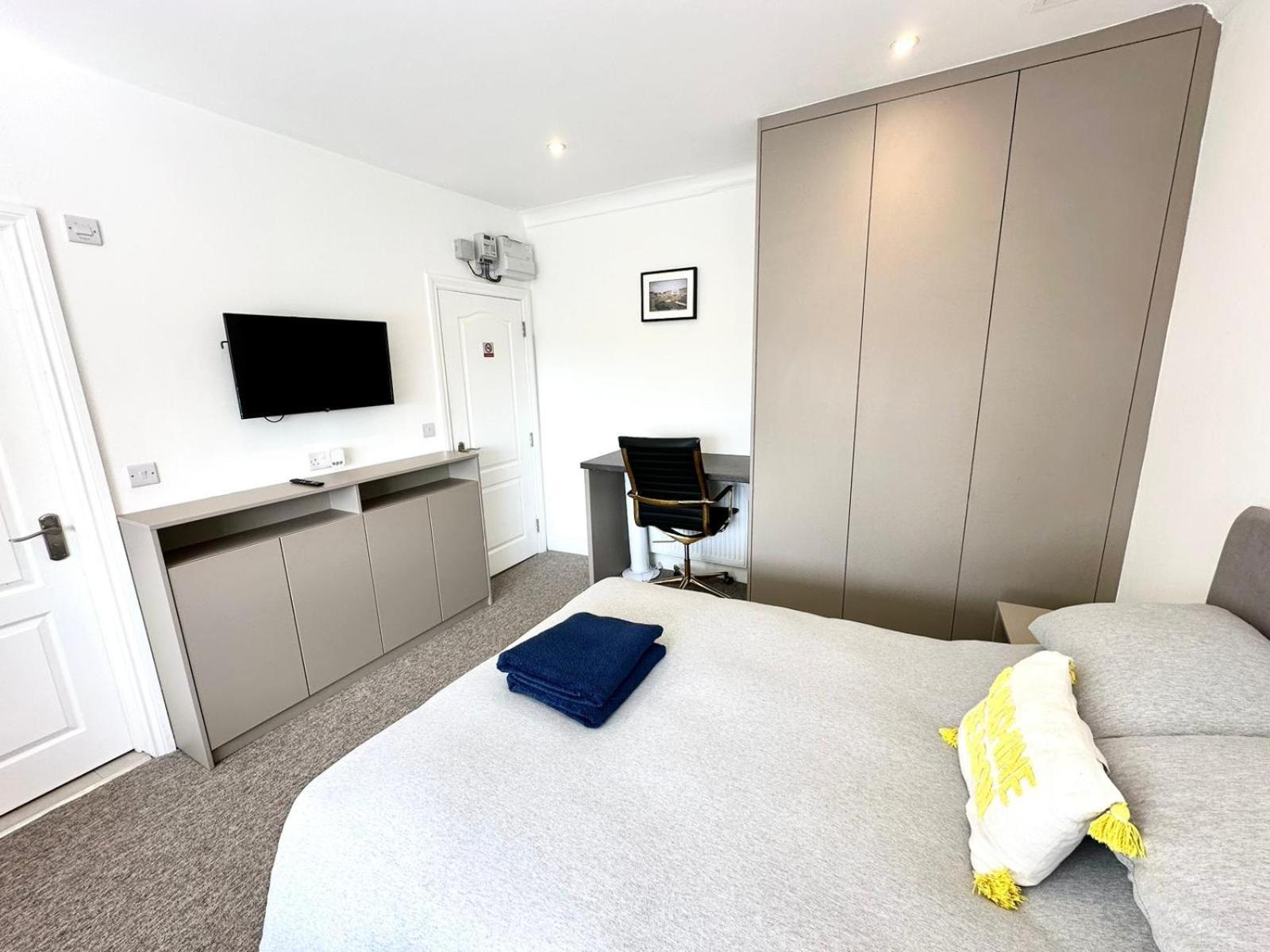 Sunny Modern, Private Apartment,15 Mins To Central London Hendon Εξωτερικό φωτογραφία